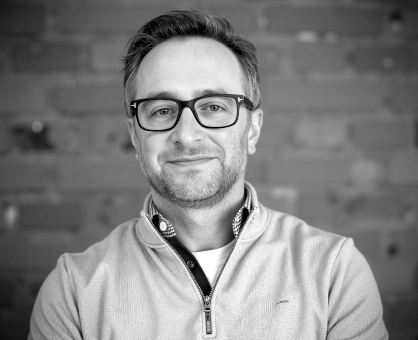 Jonathan Phillips headshot